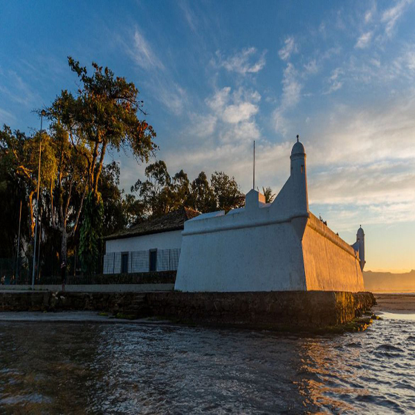 Forte São João, em Bertioga, mostra exposição sobre história do Brasil