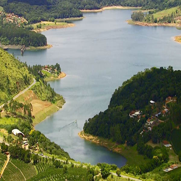 Represa Caconde 