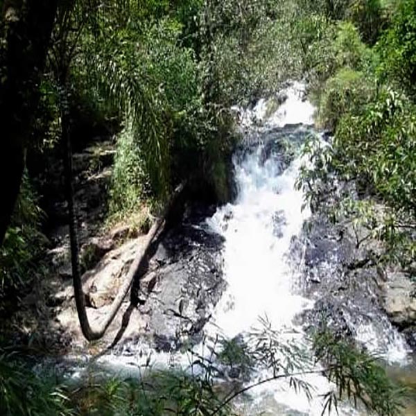 Cachoeira do Coqueiro Torto Cachoeira do Coqueiro Torto