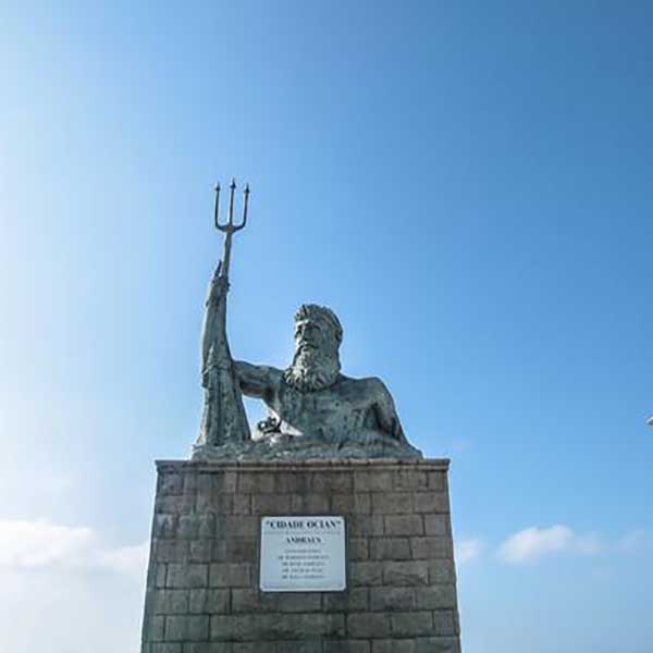 Estátua de Netuno Estátua de Netuno