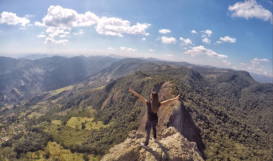 #dicadasemana Vertigem, suor e glória: subimos a Trilha da Pedra do Baú, entre SP e MG